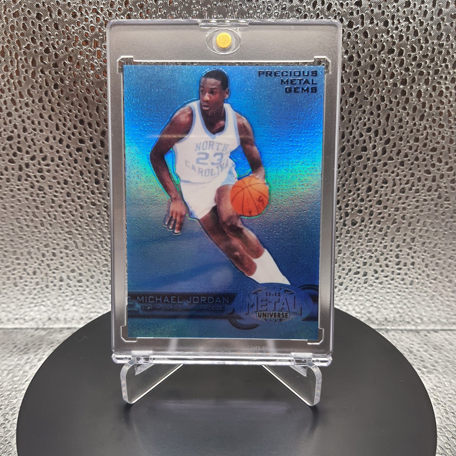 2011-12 Custom Basketball Card Fleer Retro Precious Metal Gems Blue – Michael Jordan